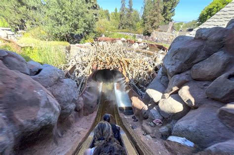 Disneyland announces closing date for Splash Mountain